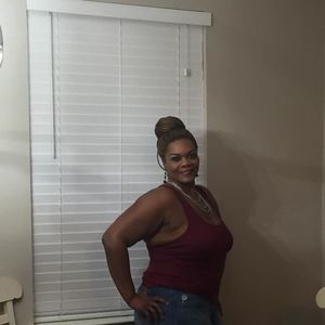 Meet your Posher, Kendra